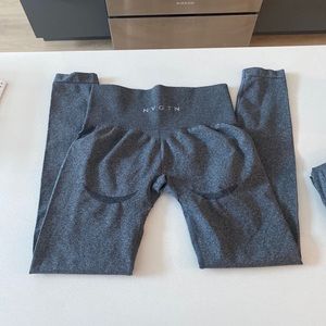 NVGTN contour leggings
